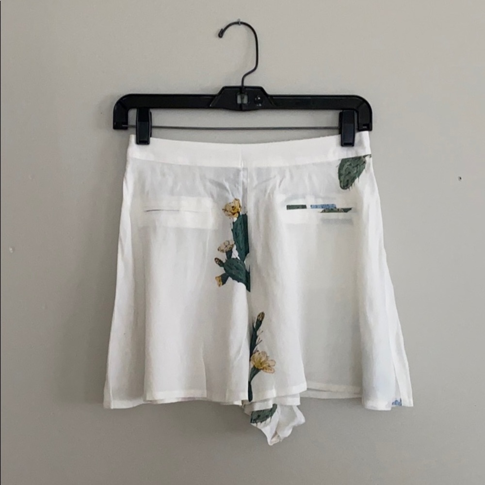 Flowy Wildfox Shorts - Picture 1 of 3